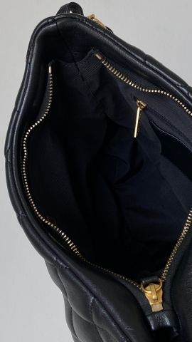 샤넬 호보백 미디엄 블랙 가죽