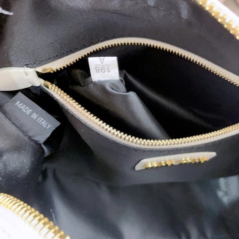 Miu Miu Arcadie 마틀라세 나파 가죽 백 5BB123 화이트 M1