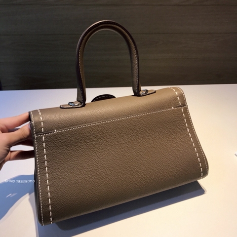 Delvaux Brillant PM Surpiqué 그레인 송아지 가죽 그리 에투프