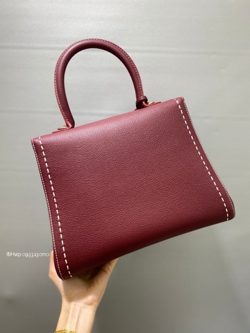 Delvaux Brillant MM Surpiqué 그레인 송아지 가죽 보르도