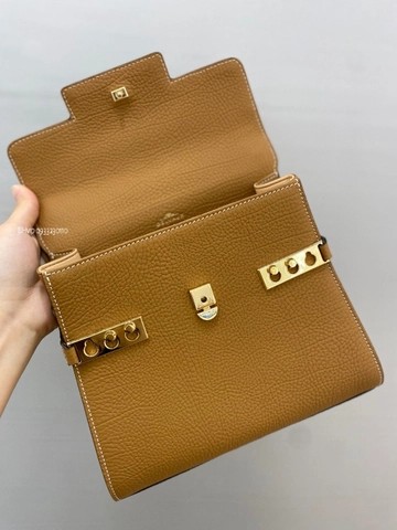 크리스피 송아지 가죽의 Delvaux Tempête PM AA0611AMF0ADNDO 베지탈 - 아이보리