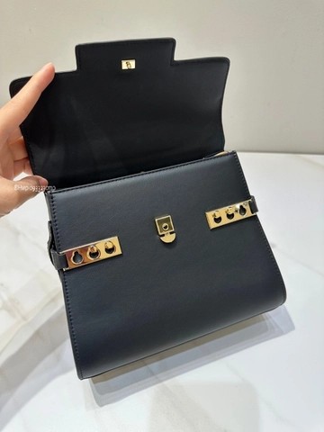 Delvaux Tempête PM, 실키 송아지 가죽 AA0612BQS099ZDO 블랙 GHW