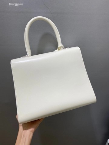 Delvaux Brillant MM 박스 카프 화이트