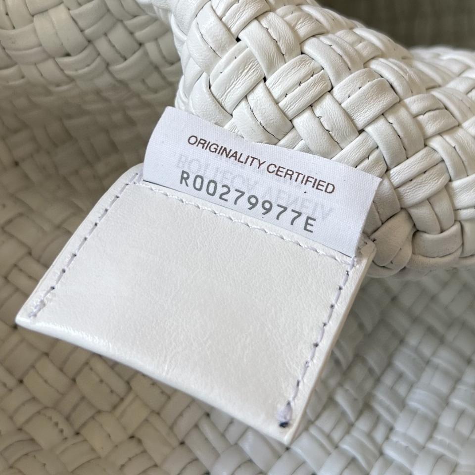 보테가 베네타 토스카 씨솔트 716974