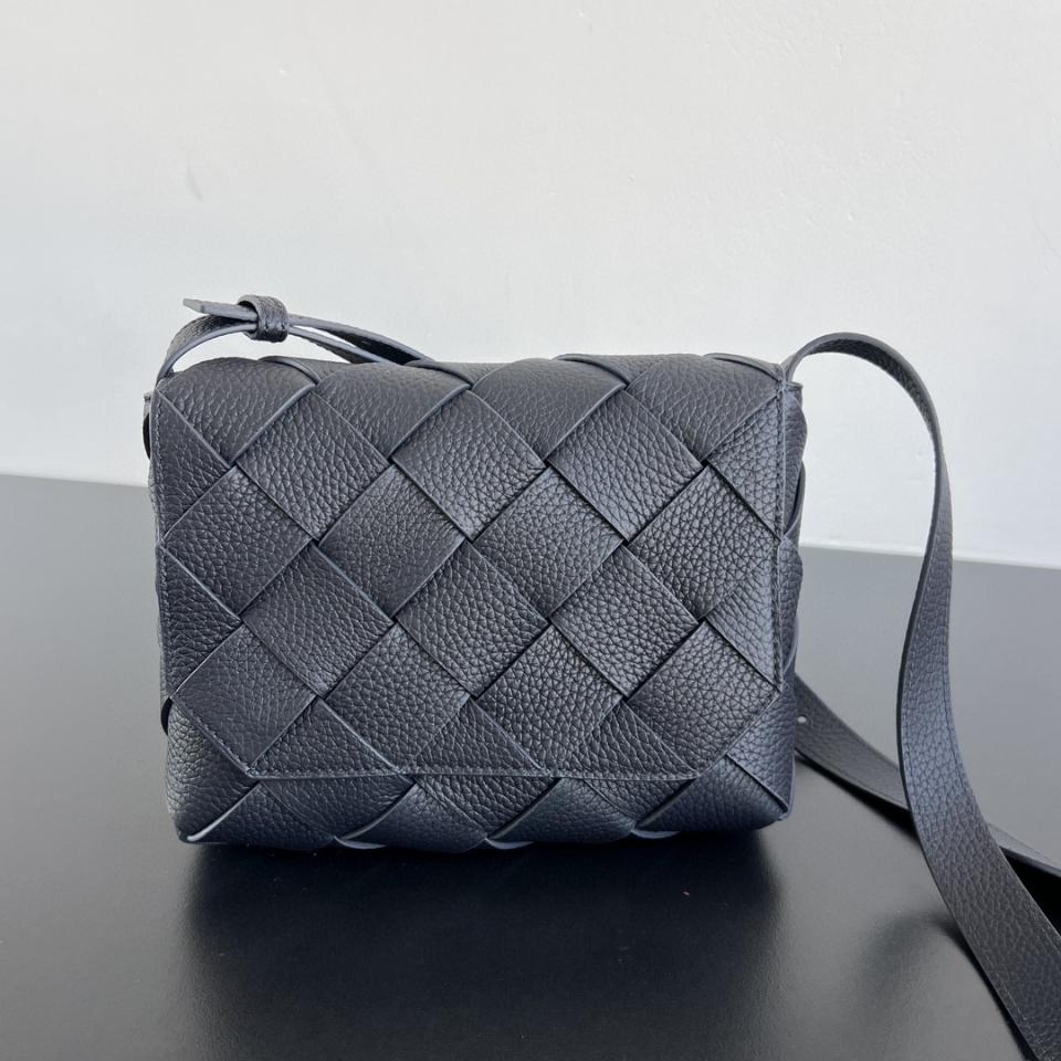 보테가 베네타 디아고 녹터널 795637 22.5x16.5x5.5cm