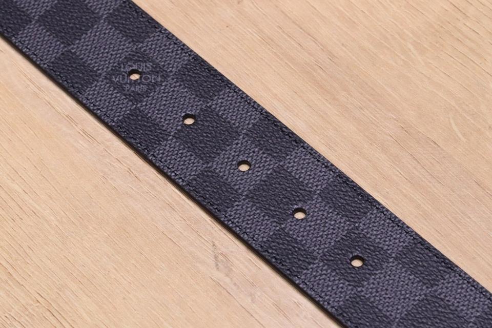 루이비통 M0213V LV 이니셜 40mm 리버서블 벨트